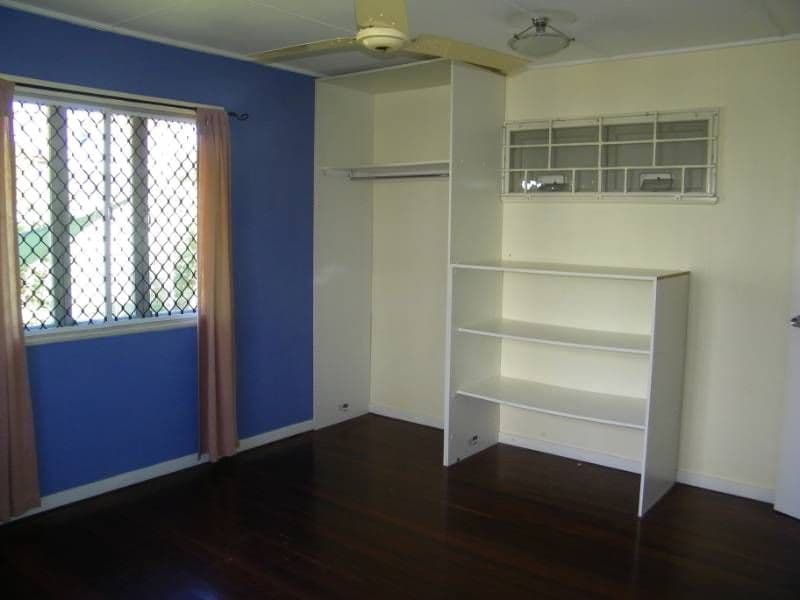 10  Scenery Street, GLADSTONE QLD 4680, West Gladstone - Thumbnail 3