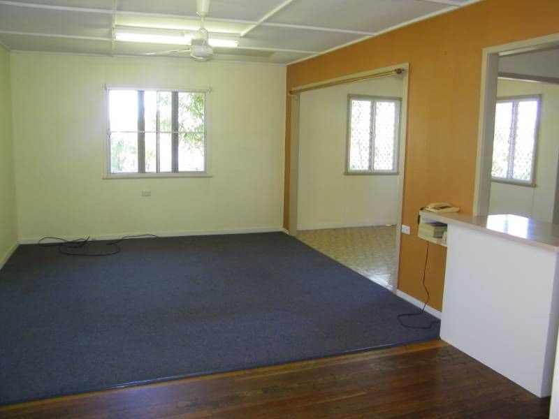 10  Scenery Street, GLADSTONE QLD 4680, West Gladstone - Thumbnail 4
