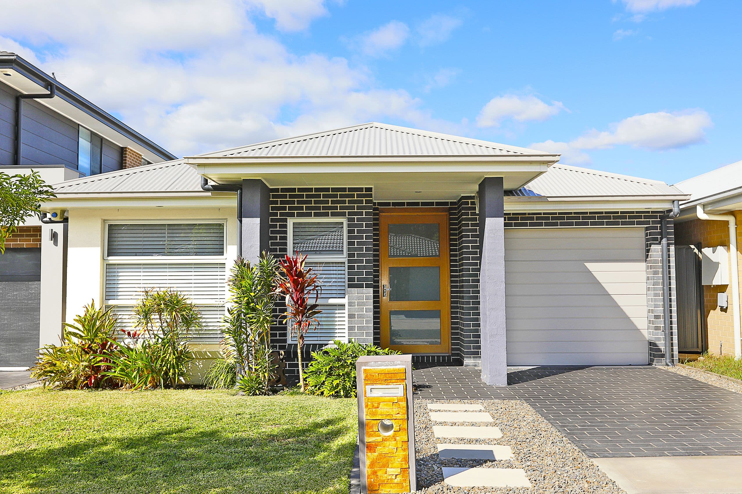 12 Binyang Avenue, Glenmore Park - Image 1