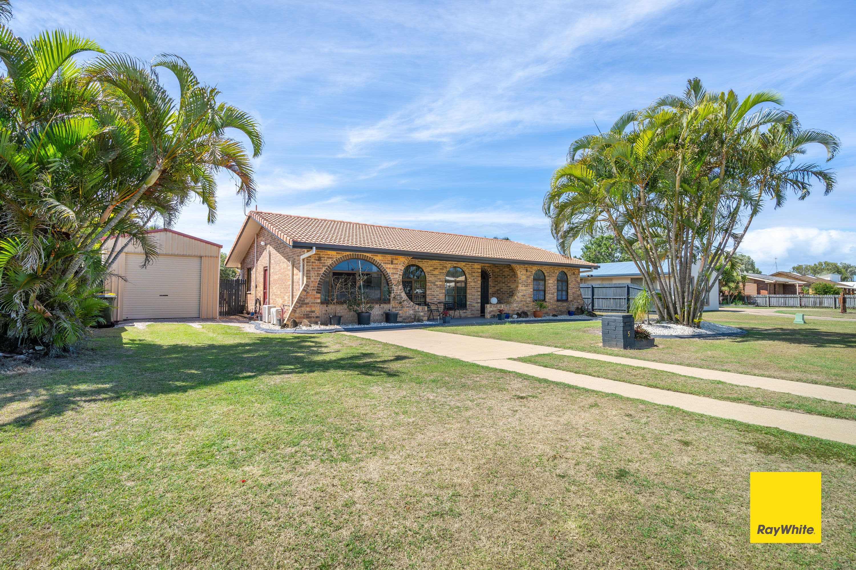 5 Fairway Drive, Bargara QLD 4670, Bargara - Thumbnail 2