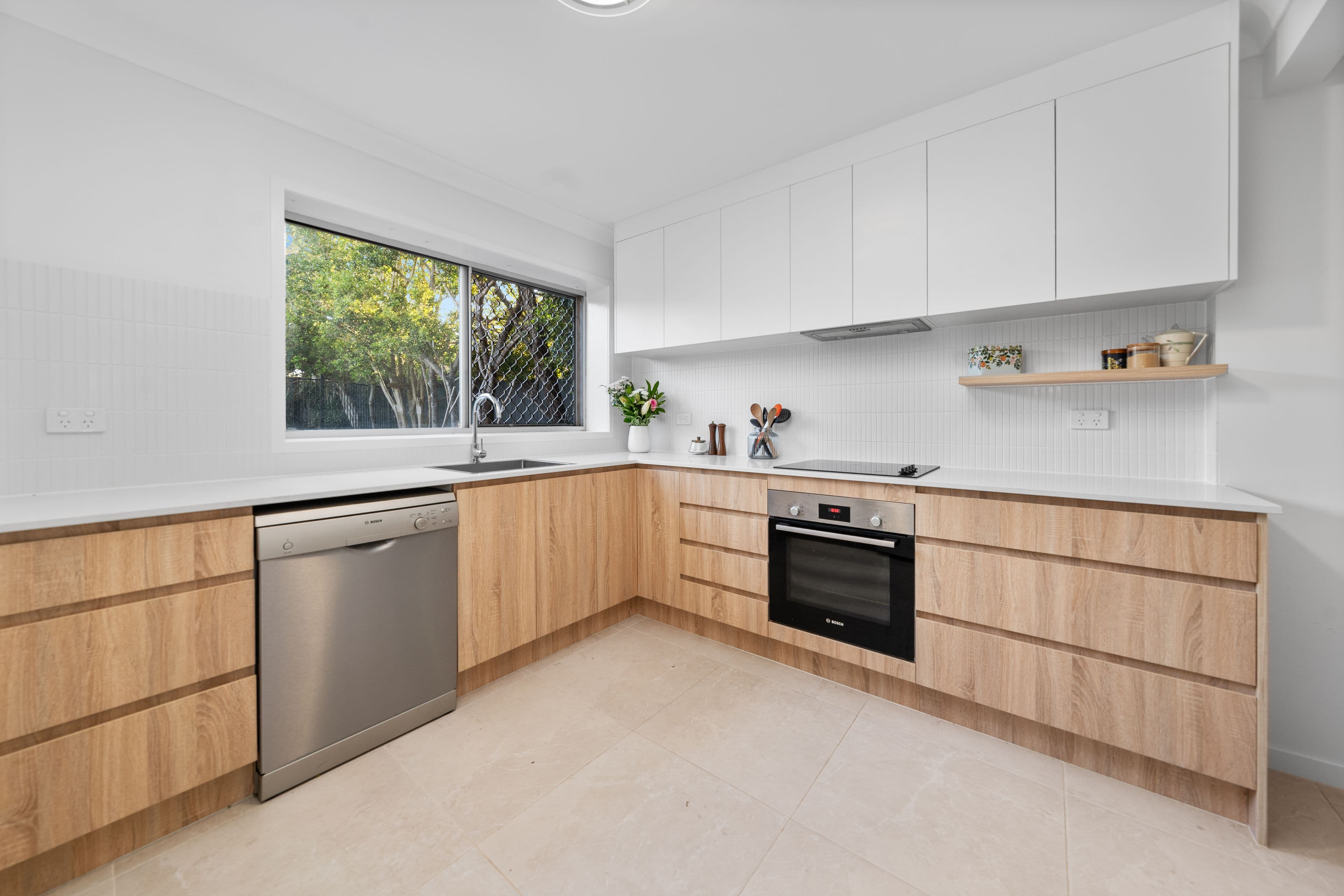 331 Cliveden Avenue, Oxley QLD 4075, Oxley - Thumbnail 5