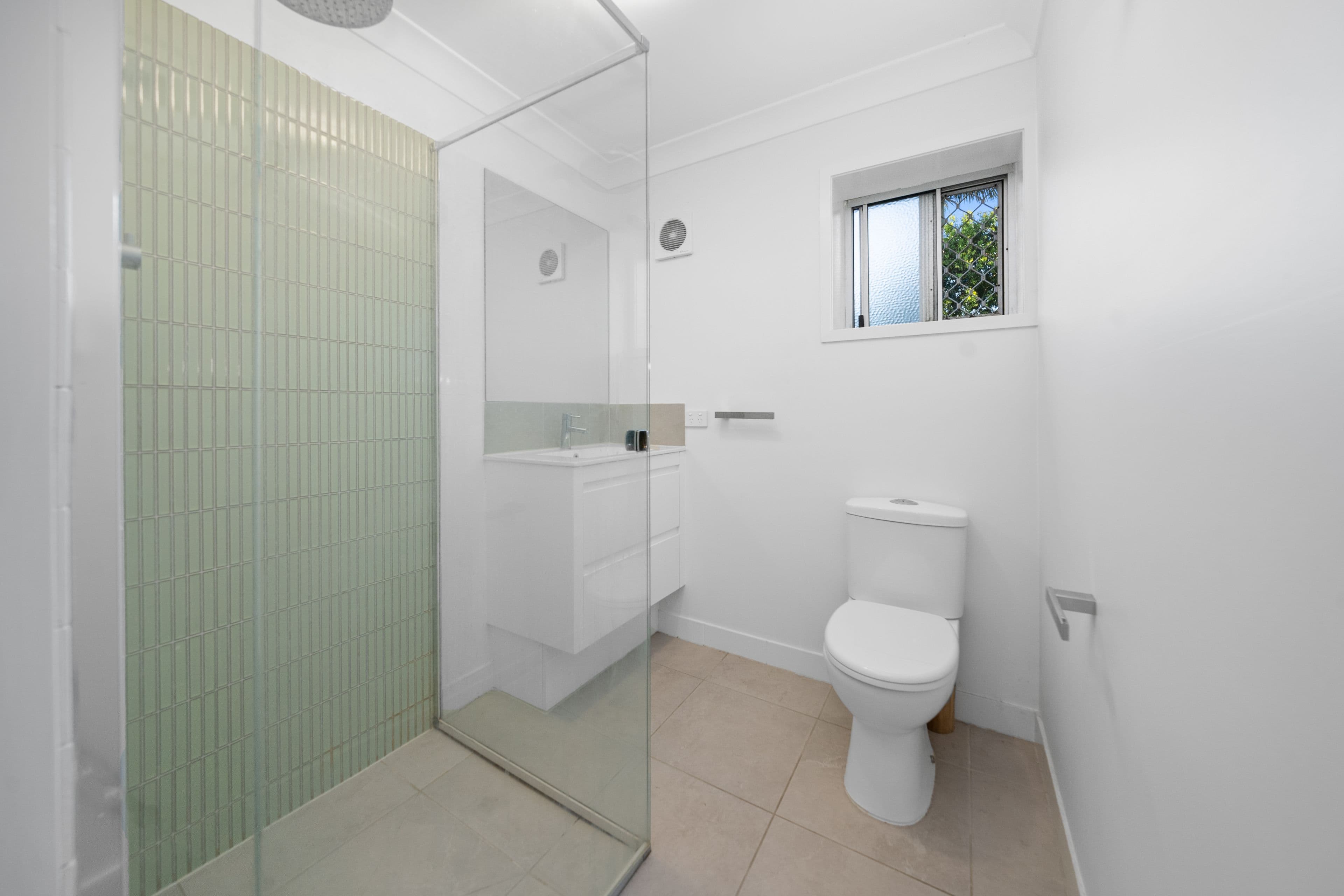 331 Cliveden Avenue, Oxley QLD 4075, Oxley - Thumbnail 7
