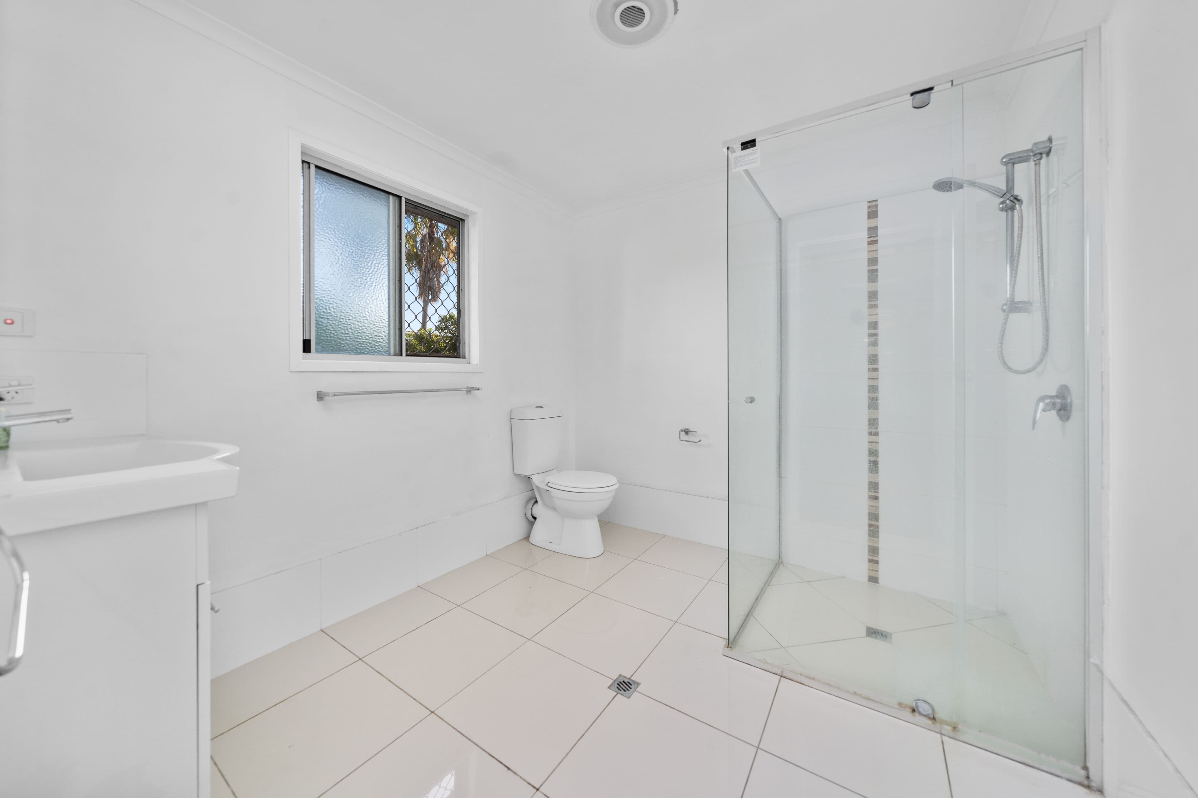 331 Cliveden Avenue, Oxley QLD 4075, Oxley - Thumbnail 8