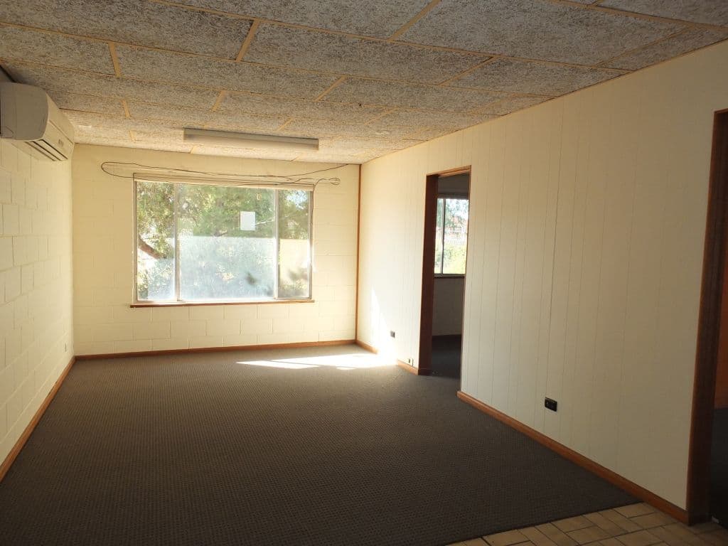 12 Victoria Street, WALLAROO SA 5556, Wallaroo - Thumbnail 4