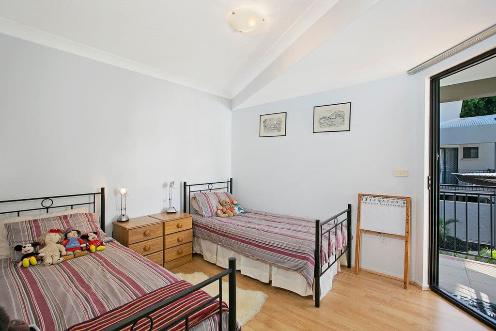 13 Vectis Street, Norman Park QLD 4170, Norman Park - Thumbnail 5