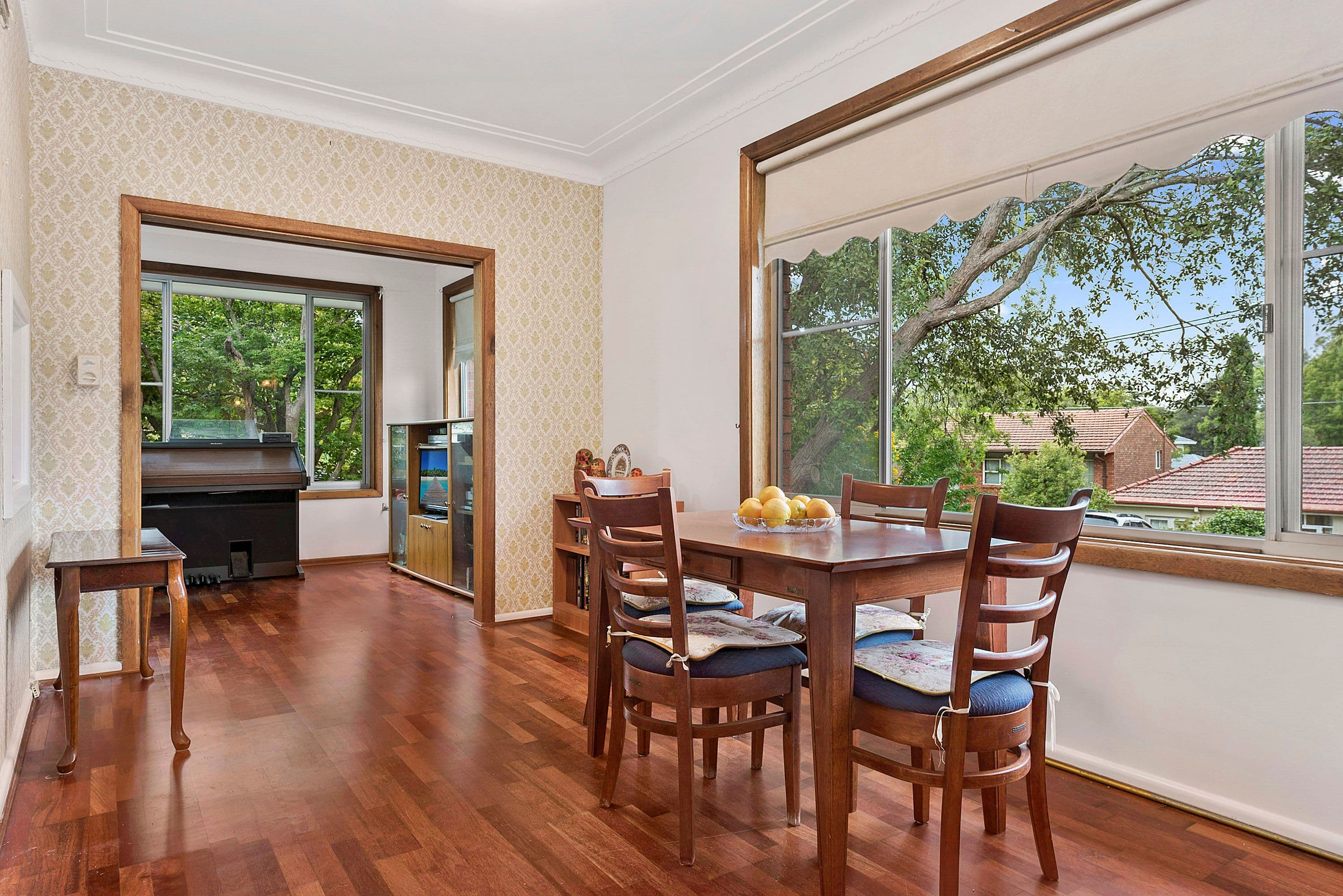 1 Bridgeview Crescent, Thornleigh - Thumbnail 2