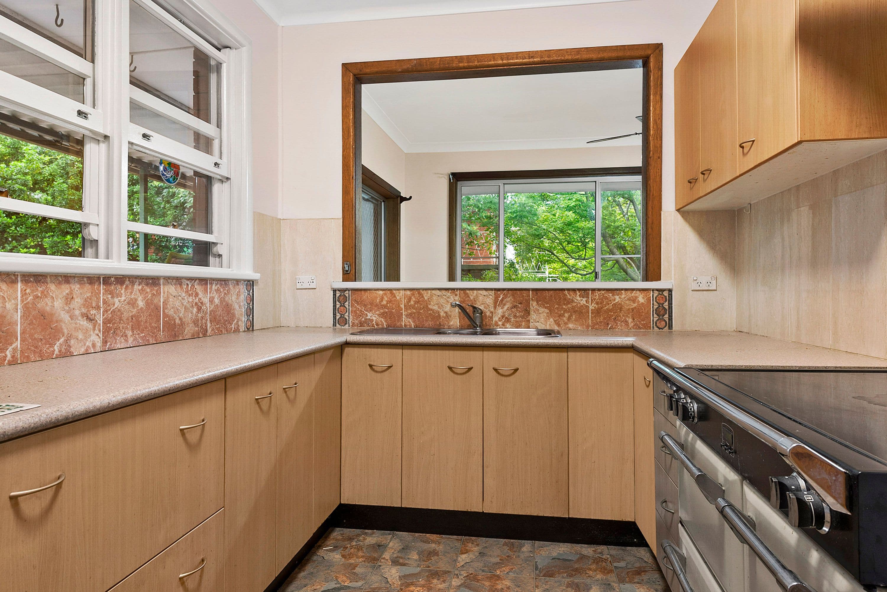 1 Bridgeview Crescent, Thornleigh - Thumbnail 5