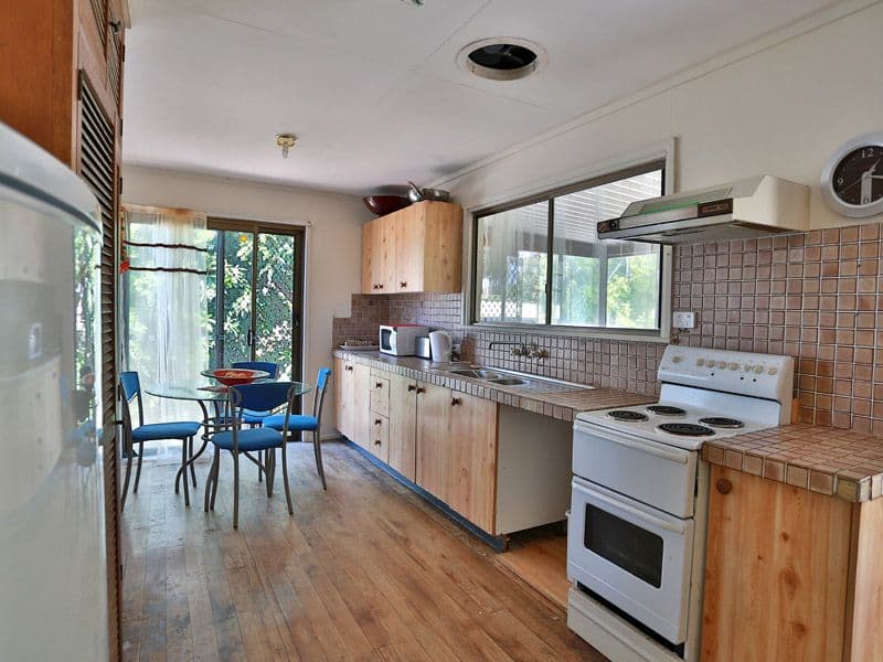 4 Dorloo Street, DEAGON QLD 4017, Deagon - Thumbnail 2