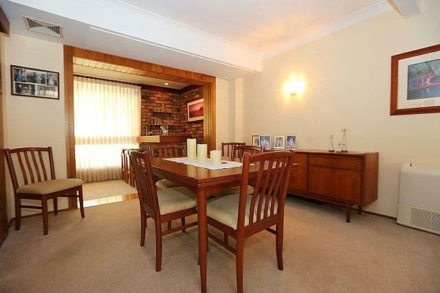 47 Carnavon Crescent, GEORGES HALL NSW 2198, Georges Hall - Thumbnail 3