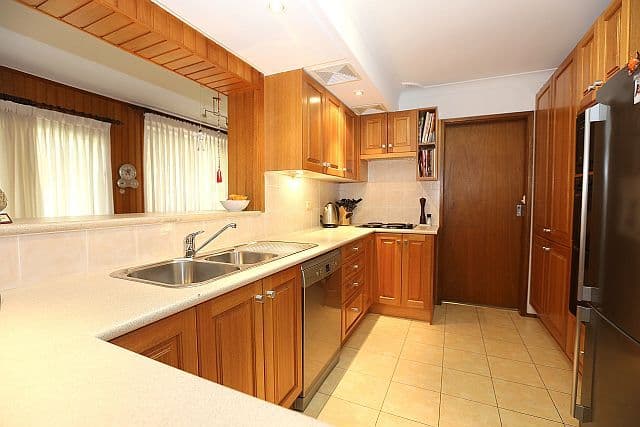 47 Carnavon Crescent, GEORGES HALL NSW 2198, Georges Hall - Thumbnail 4