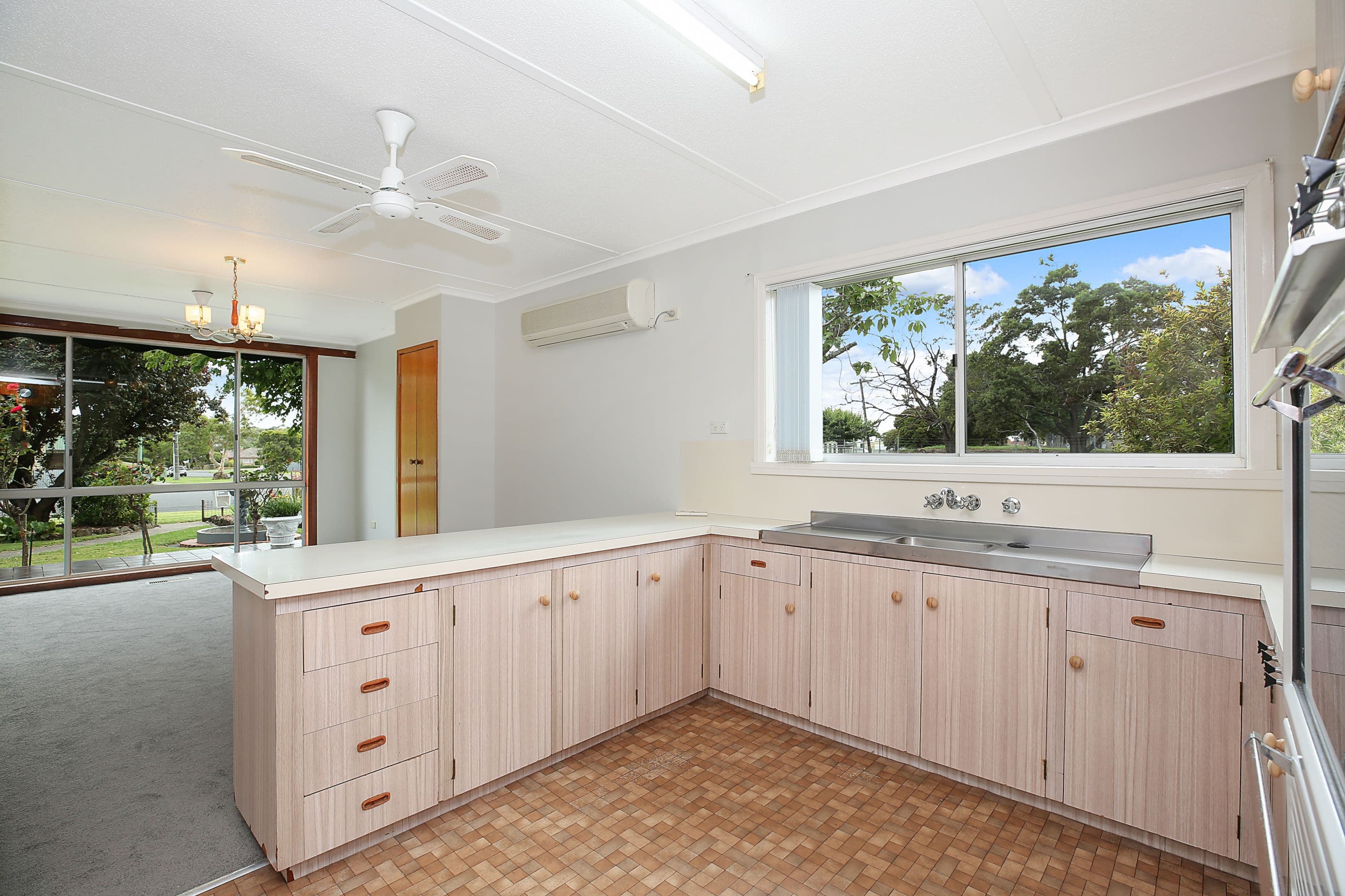 61 Parrott Street, Cobden VIC 3266, Cobden - Thumbnail 8