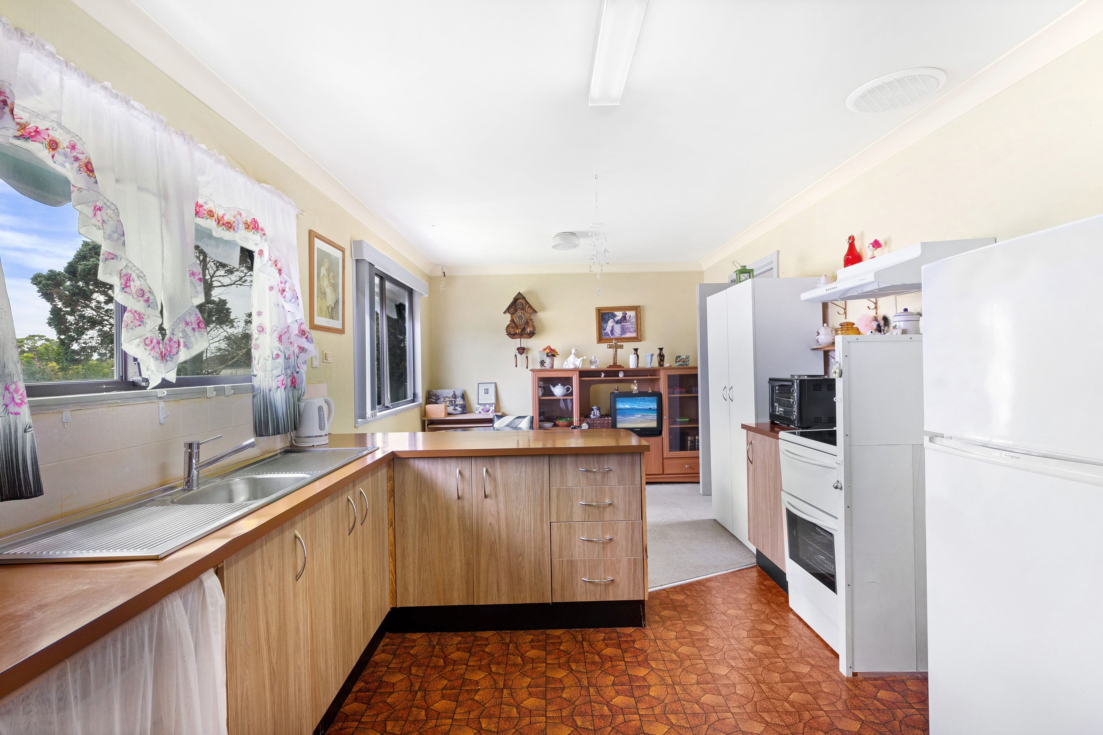 9 Cornwall Avenue, Gorokan NSW 2263, Gorokan - Thumbnail 3