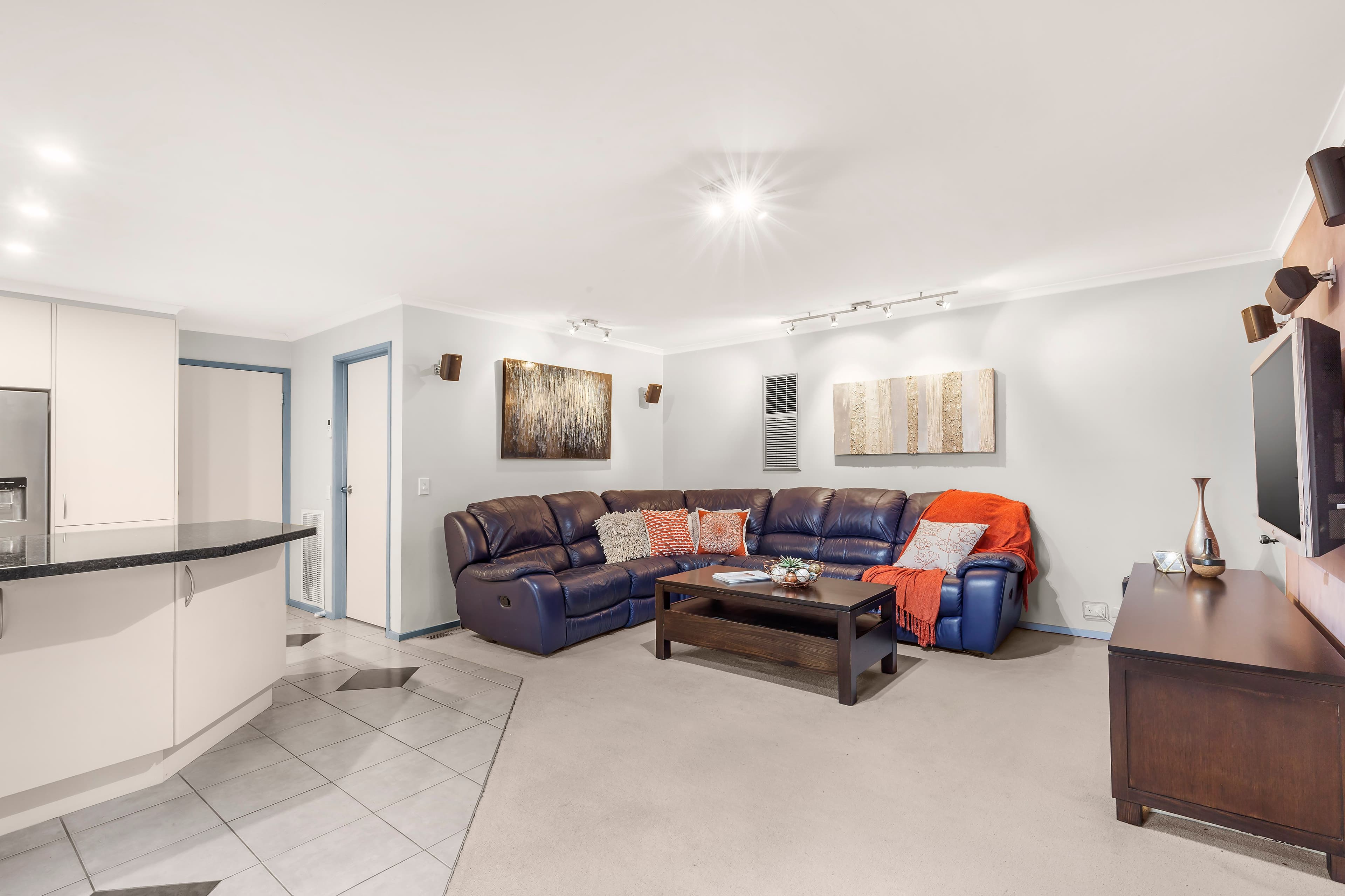 9 Myalla Court, Wantirna South VIC 3152, Wantirna South - Thumbnail 2