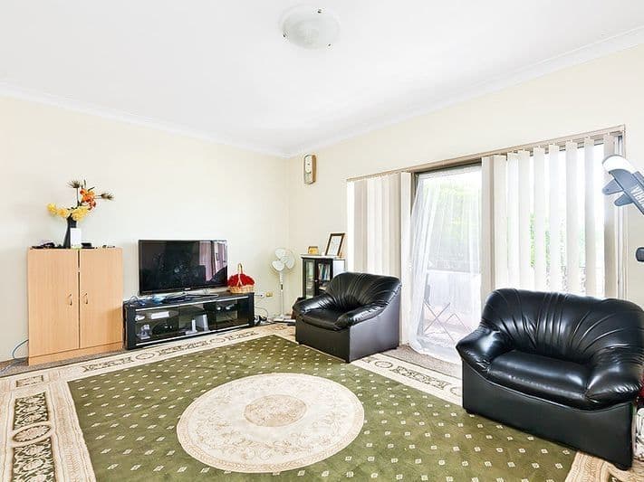 2/117 The Crescent, Homebush West - Thumbnail 2