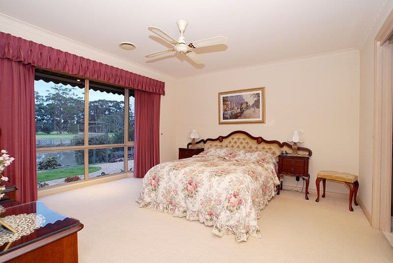21 Higgins Close, DINGLEY VILLAGE VIC 3172, Dingley Village - Thumbnail 4