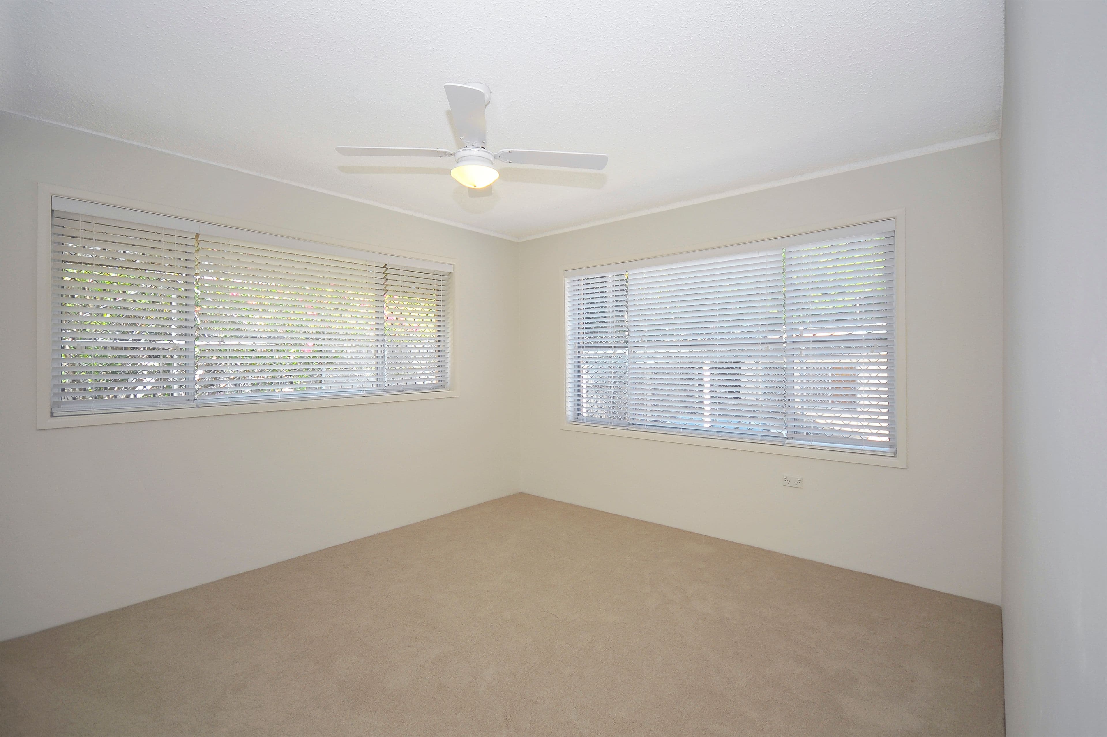 27 Leonard Avenue, Surfers Paradise QLD 4217, Surfers Paradise - Thumbnail 6
