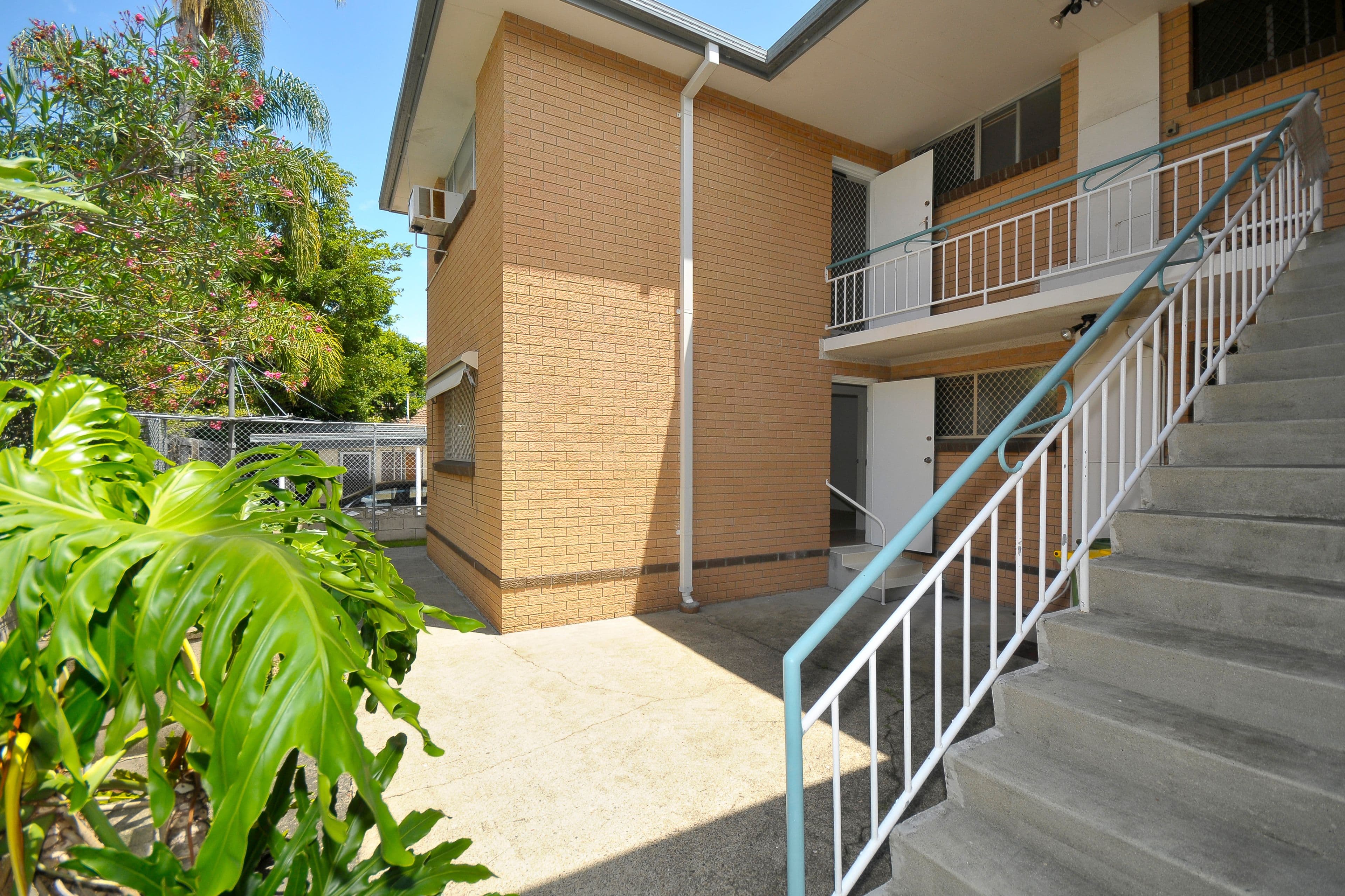 27 Leonard Avenue, Surfers Paradise QLD 4217, Surfers Paradise - Thumbnail 7