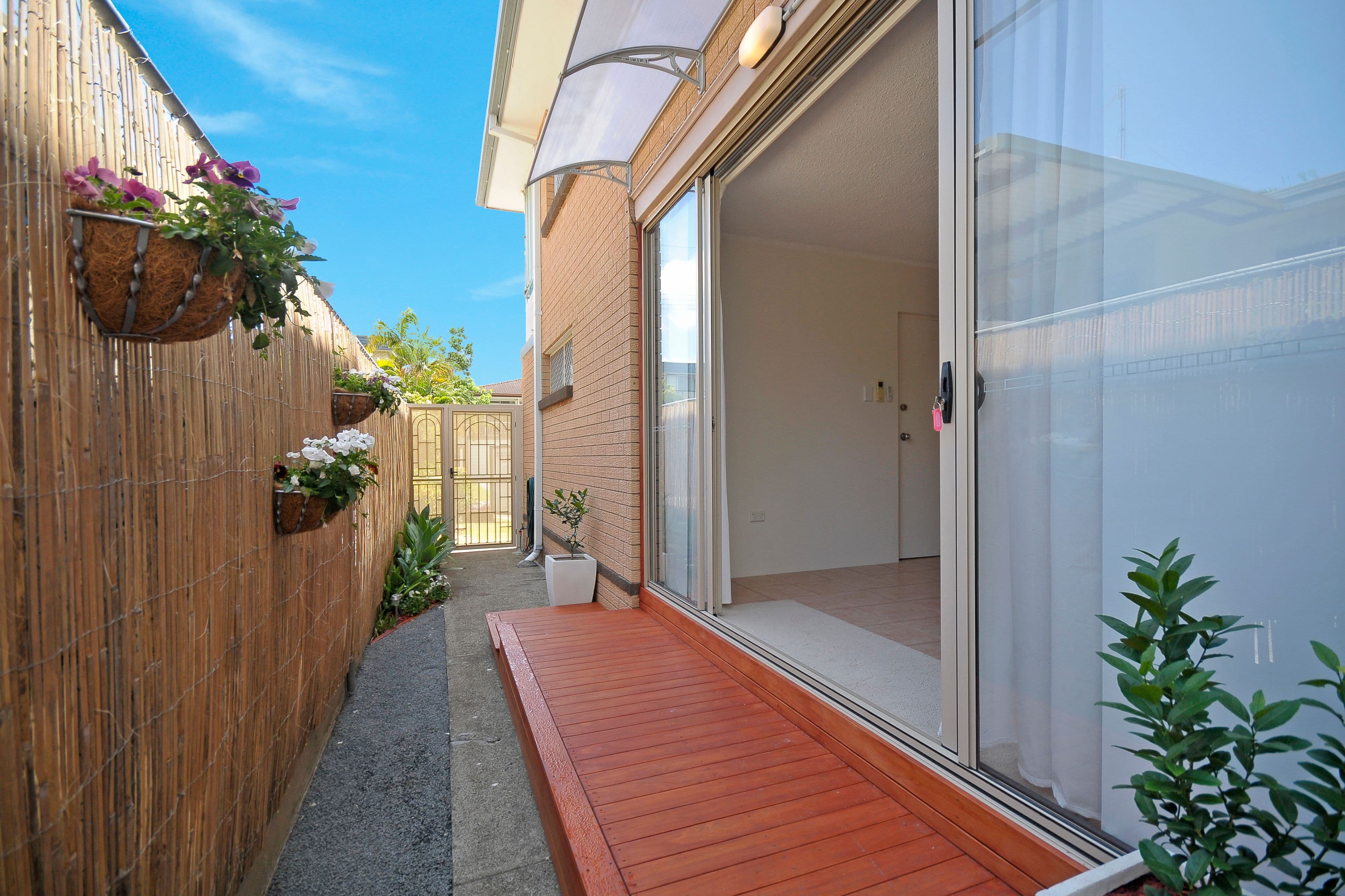 27 Leonard Avenue, Surfers Paradise QLD 4217, Surfers Paradise - Thumbnail 8