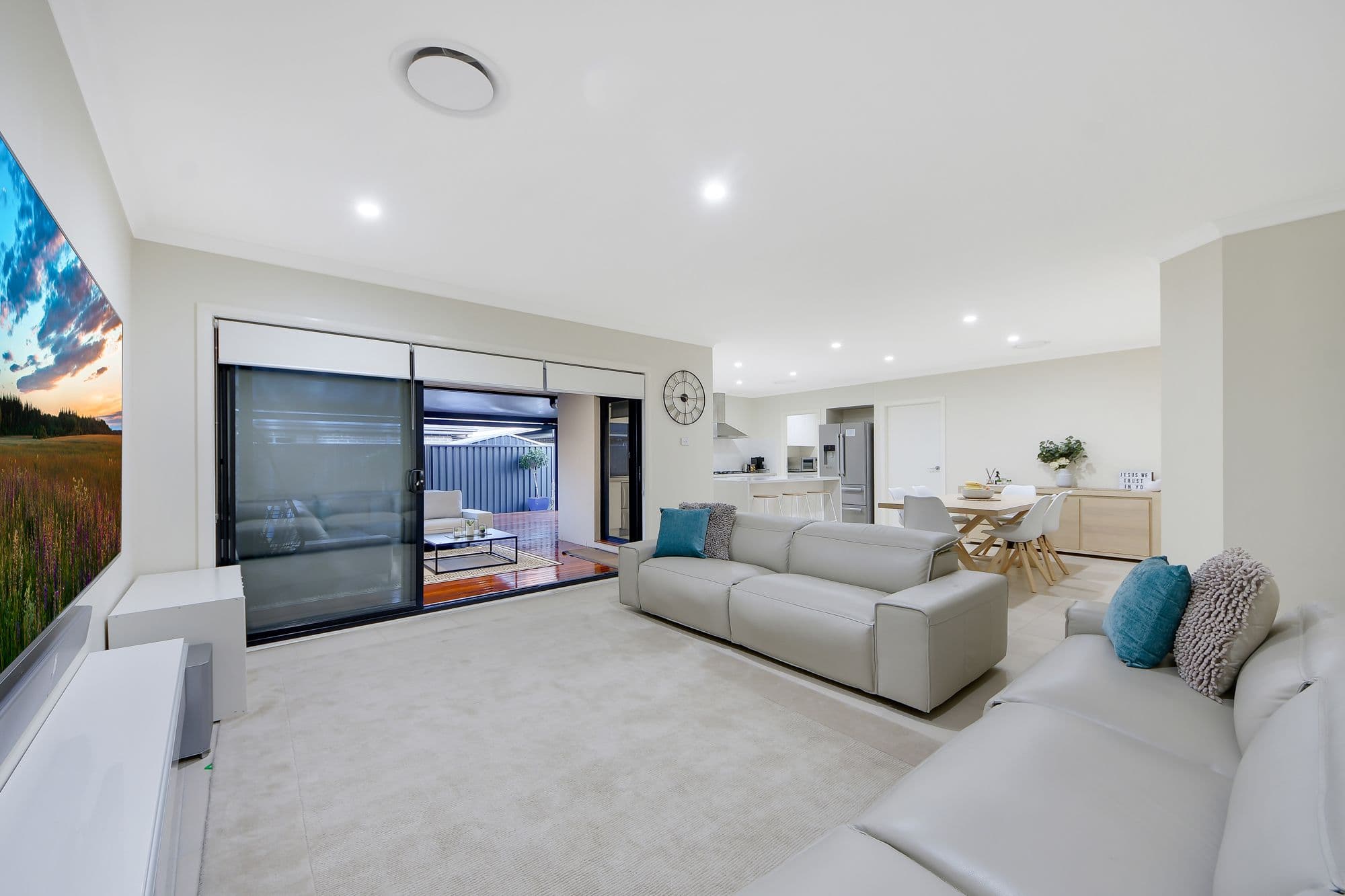 16 Freedom Street, Gregory Hills - Thumbnail 2