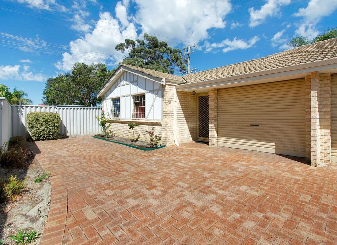 52 Aussat Drive, KIARA WA 6054, Kiara - Image 1