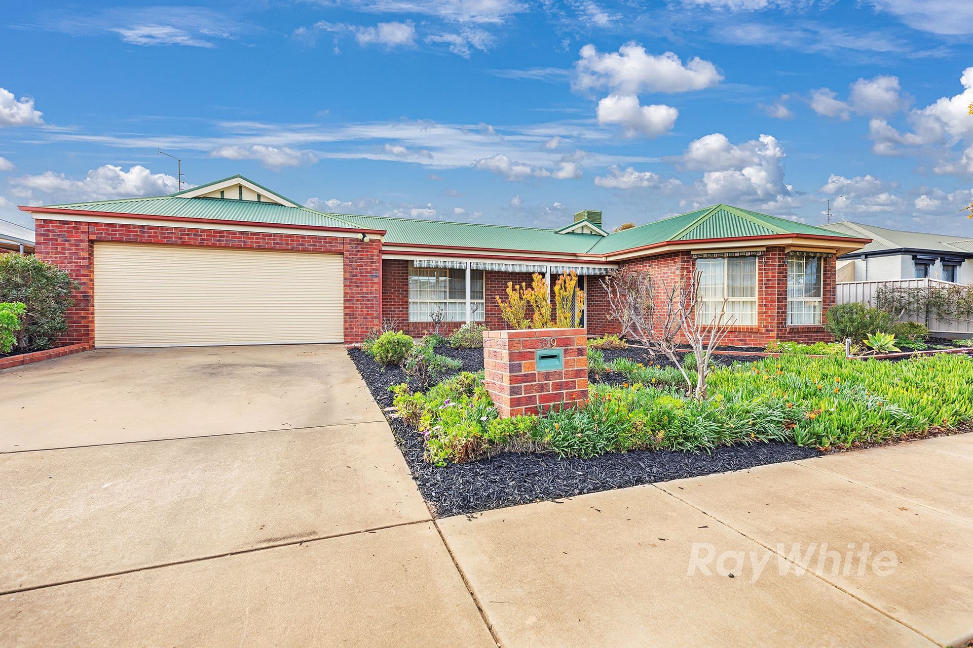 39 Genevieve Avenue, Echuca VIC 3564, Echuca - Image 1