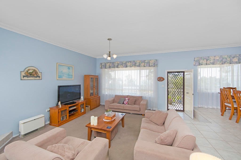2 Bateman Road, MOUNT PLEASANT, Mount Pleasant - Thumbnail 3