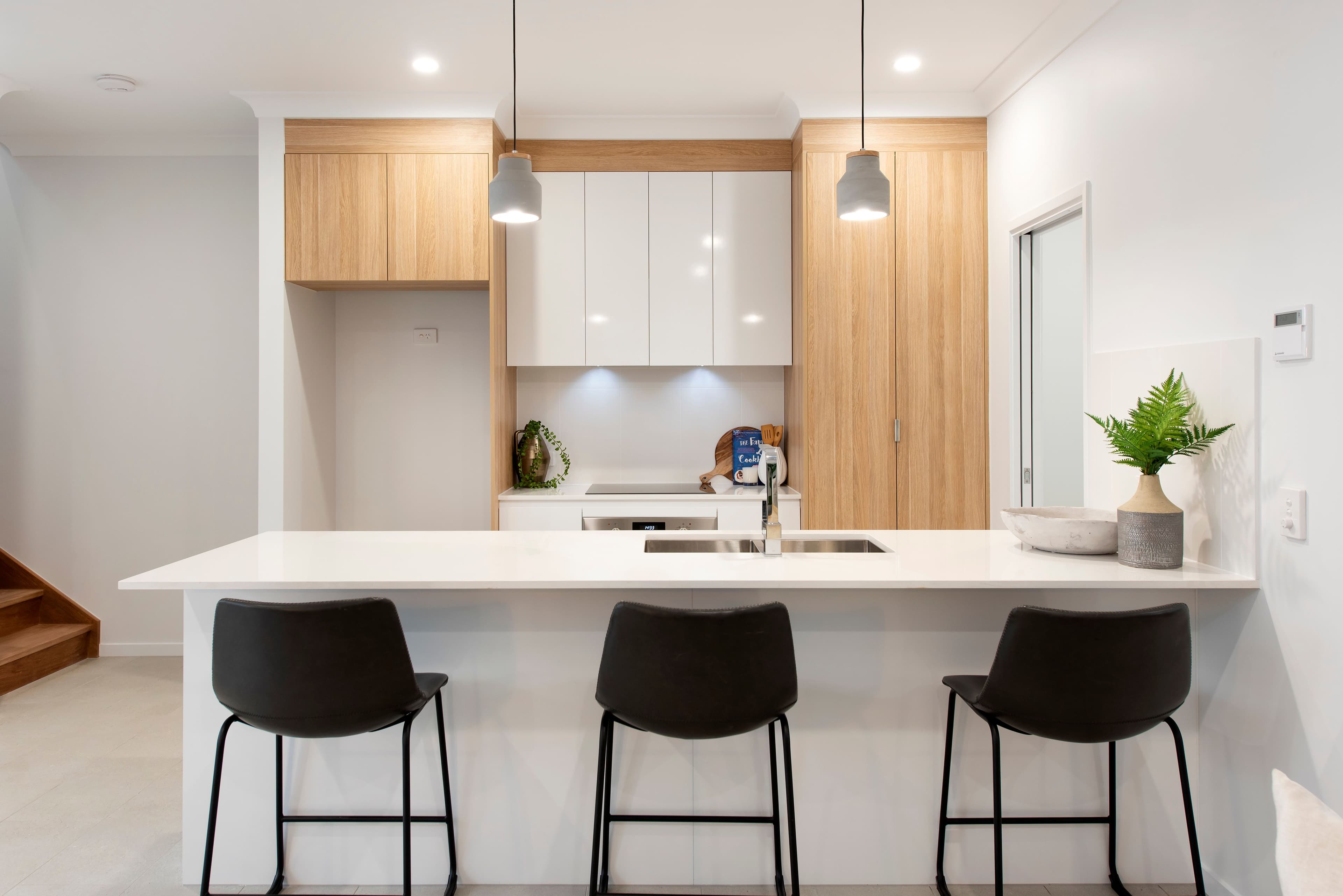 26-30 Waratah Avenue, Carina QLD 4152, Carina - Thumbnail 2