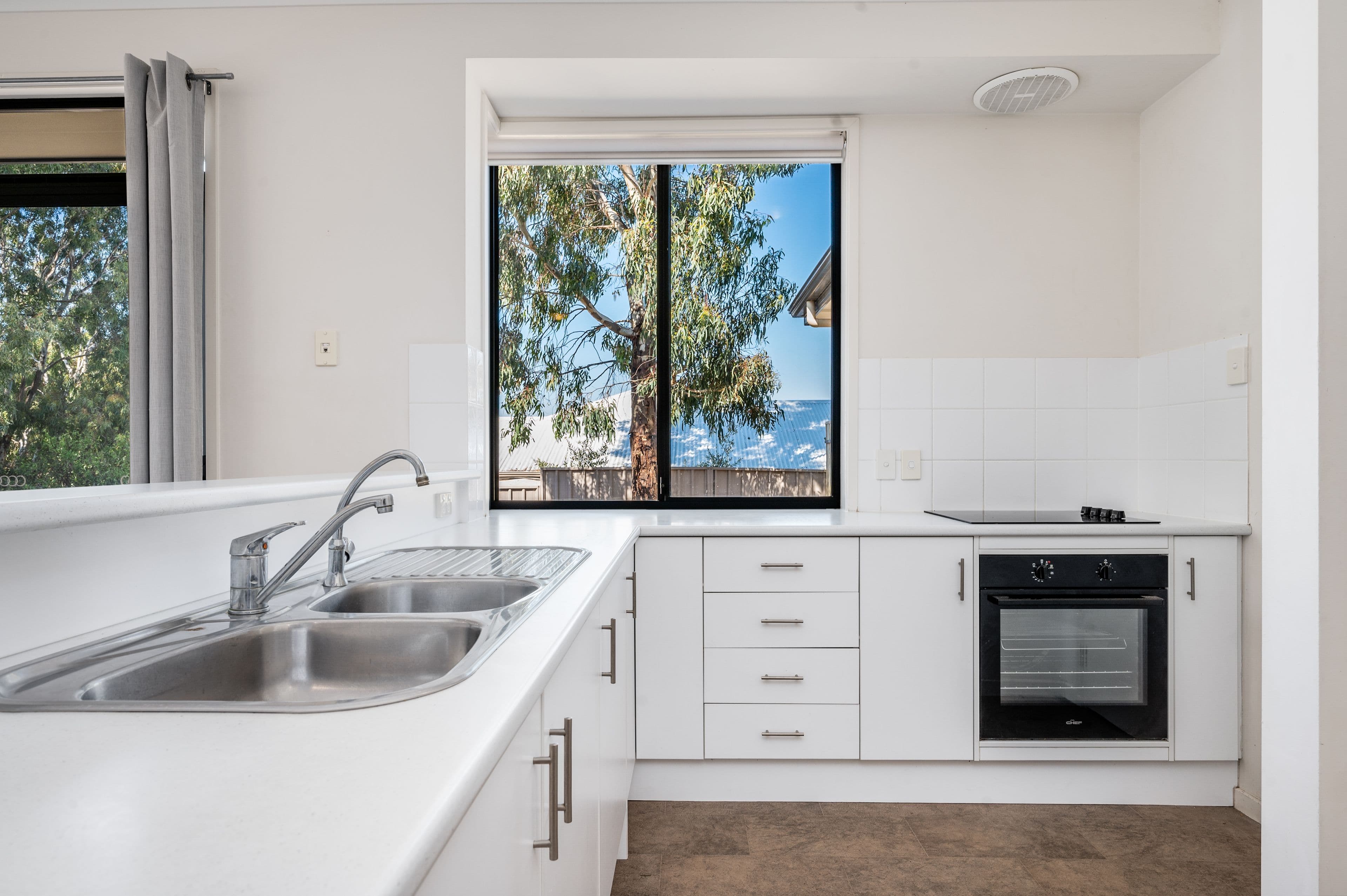 28 Poltong Crescent, Encounter Bay SA 5211, Encounter Bay - Thumbnail 5
