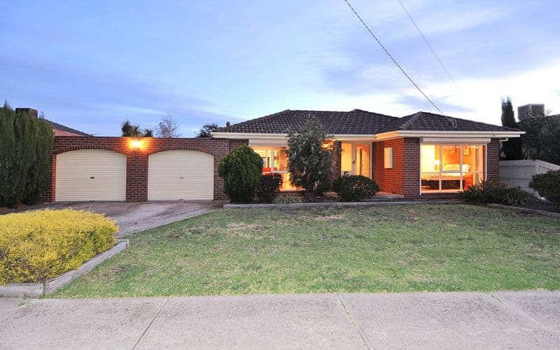 9 Shawlands Drive, TULLAMARINE VIC 3043, Tullamarine - Image 1
