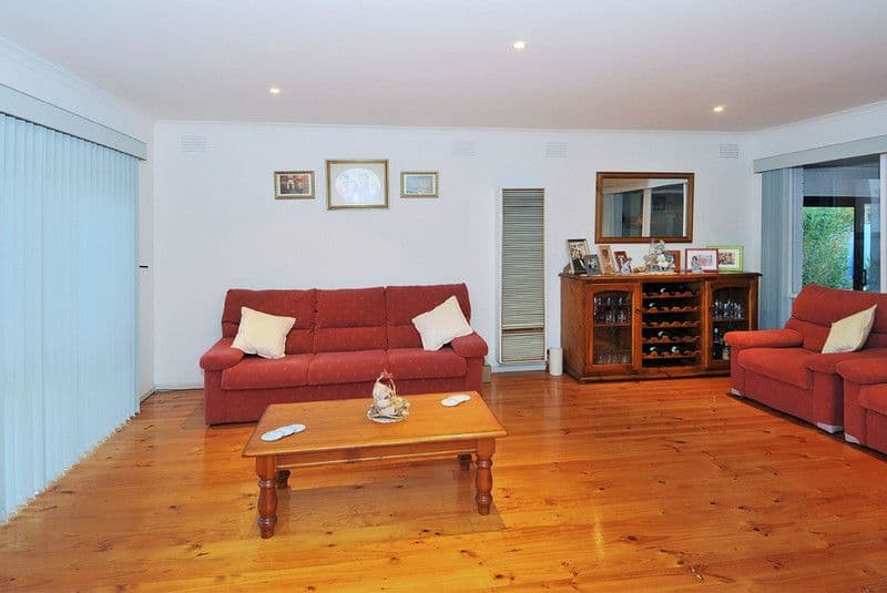 9 Shawlands Drive, TULLAMARINE VIC 3043, Tullamarine - Thumbnail 8