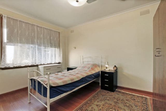 24 Clements Grove, Reservoir VIC 3073, Reservoir - Thumbnail 5