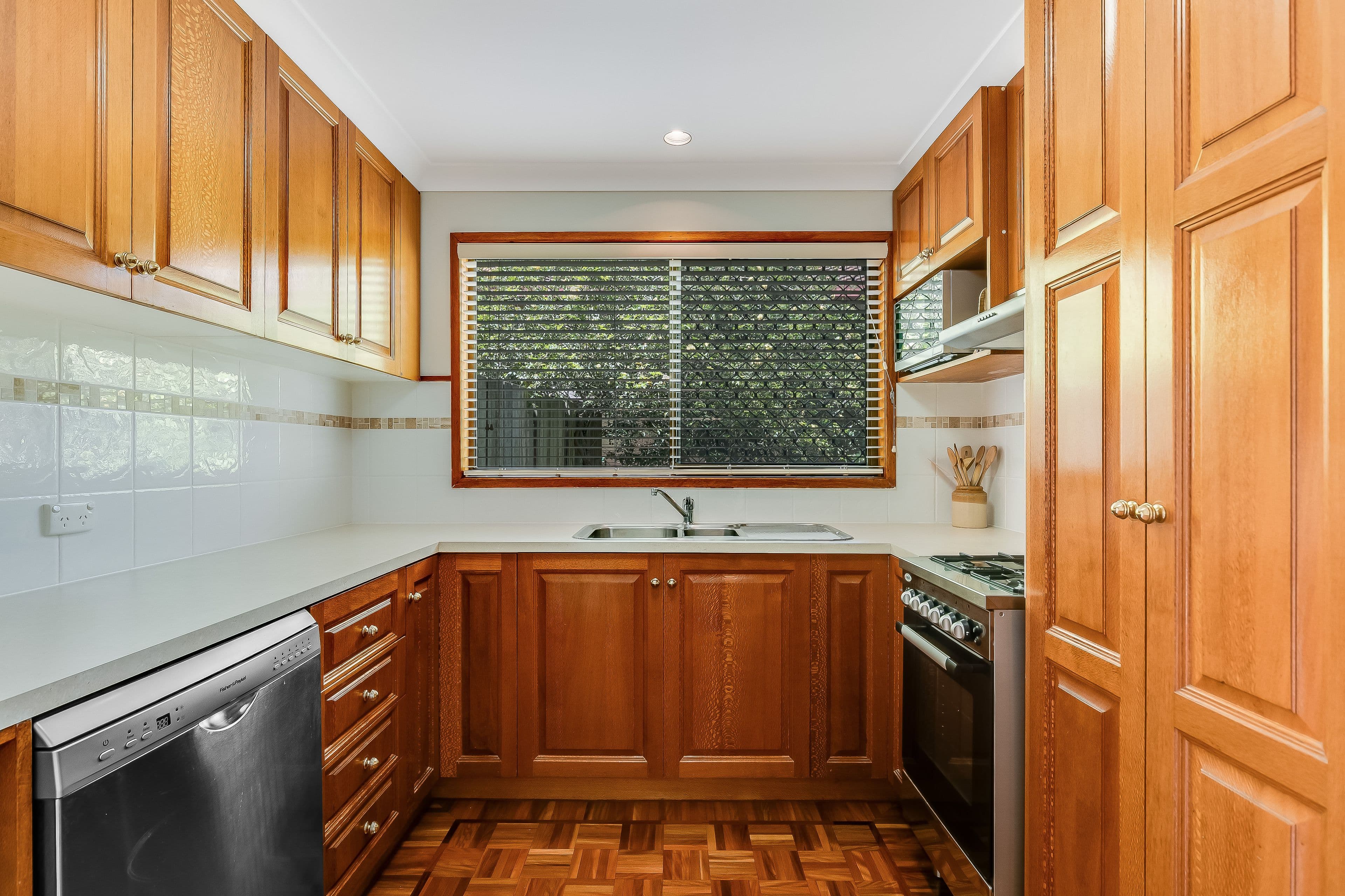 27 Amos Crescent, Mount Lofty QLD 4350, Mount Lofty - Thumbnail 4