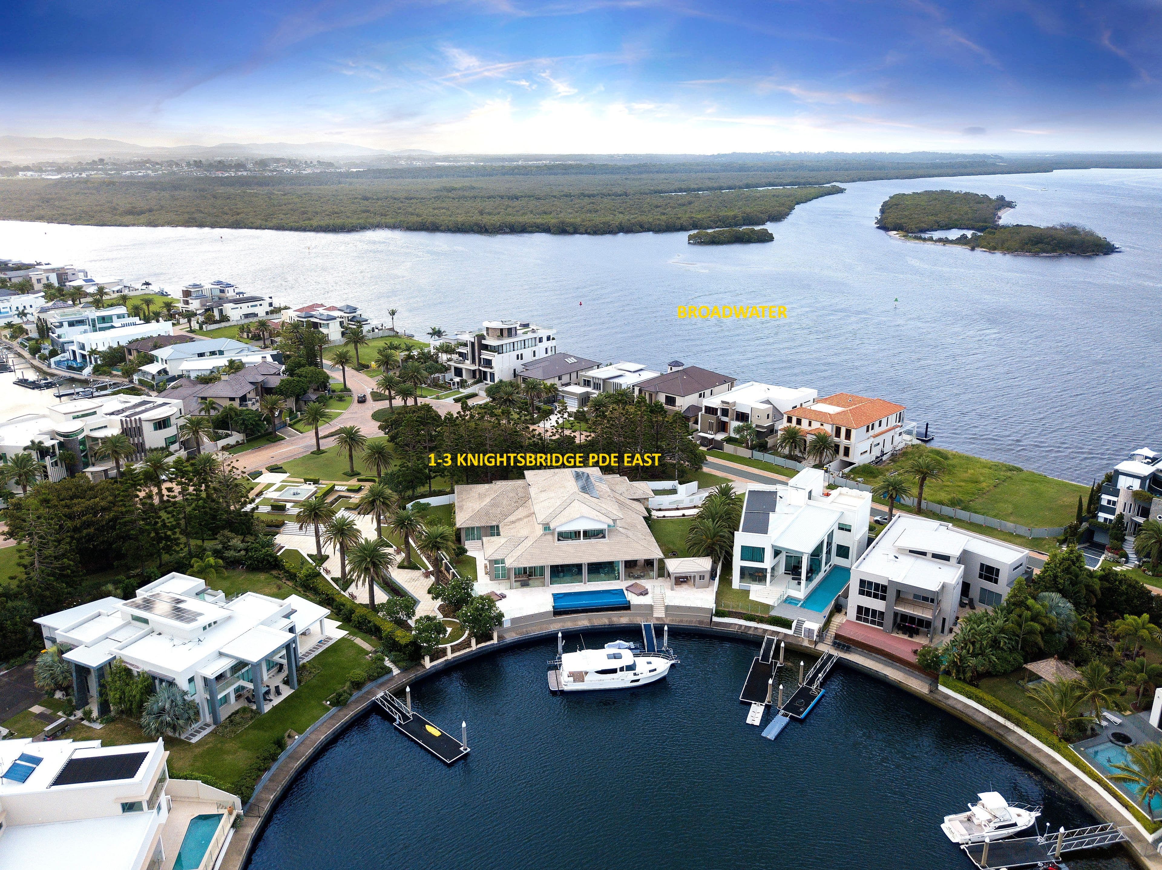 1-3 Knightsbridge Parade East, Sovereign Islands QLD 4216, Sovereign Islands - Image 1