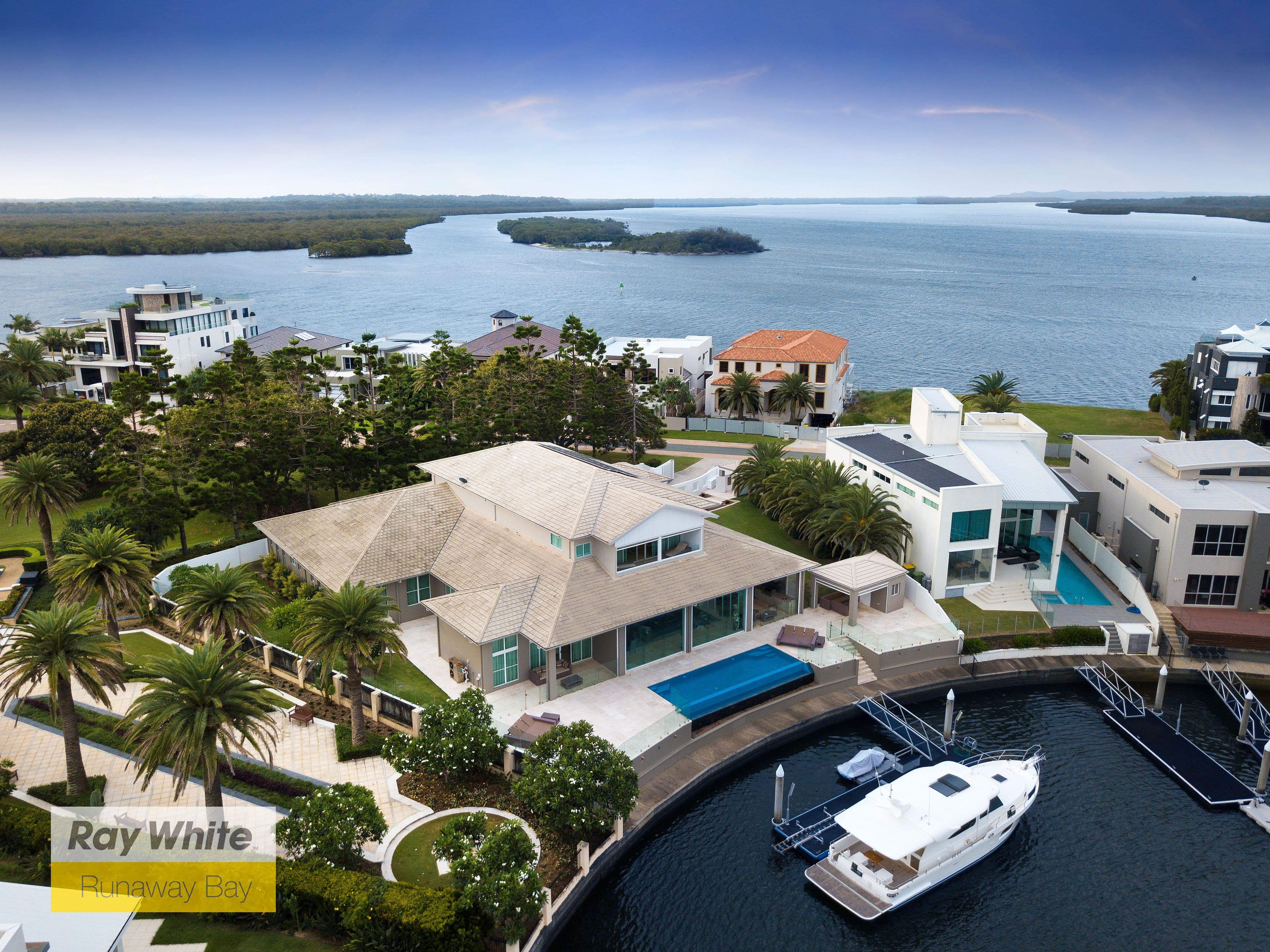 1-3 Knightsbridge Parade East, Sovereign Islands QLD 4216, Sovereign Islands - Thumbnail 3