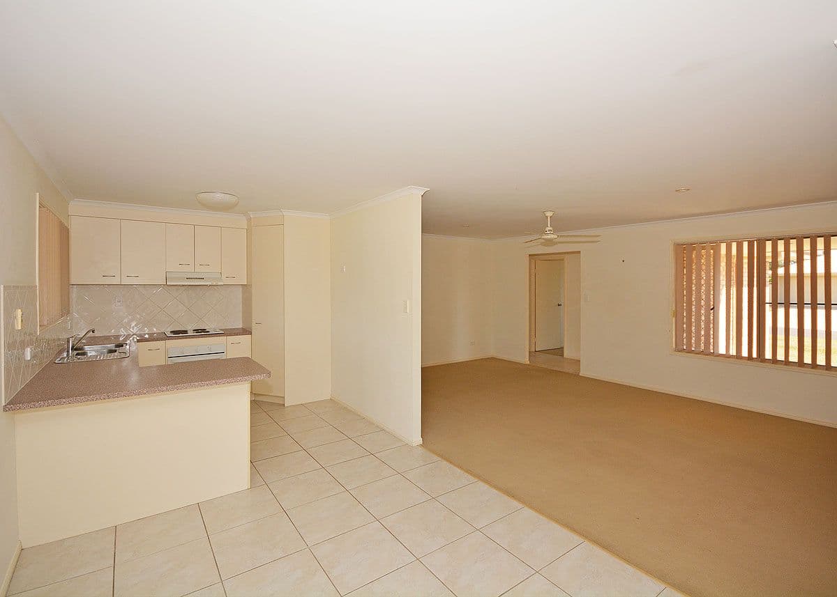 22 Yarrilee Circuit, DUNDOWRAN QLD 4655, Dundowran - Thumbnail 2