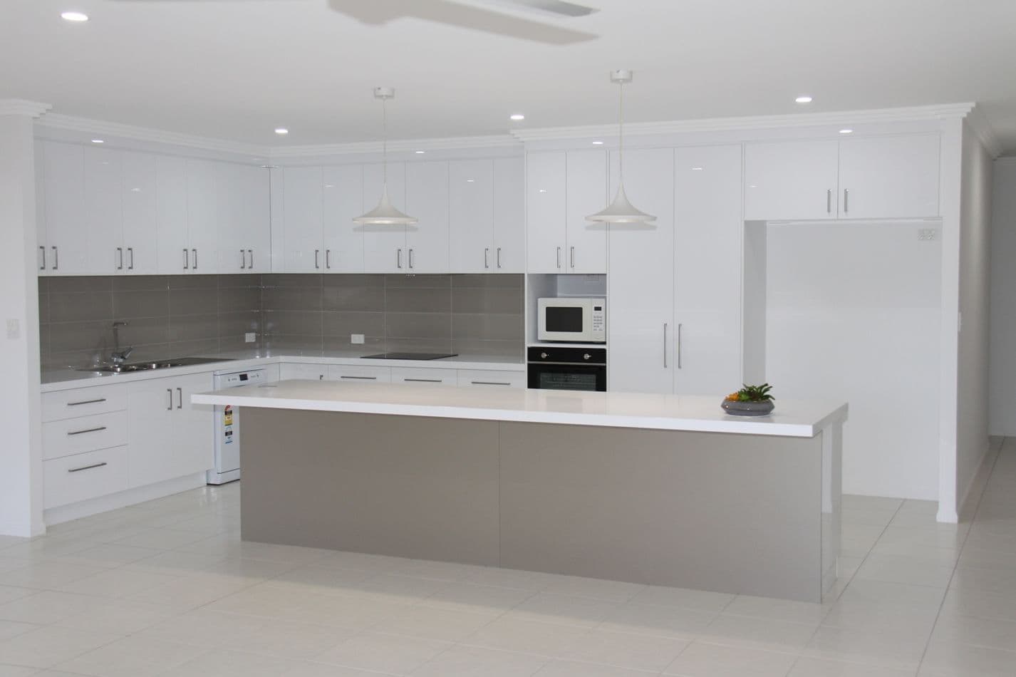 4 Stoney Court, Tannum Sands QLD 4680, Tannum Sands - Thumbnail 2