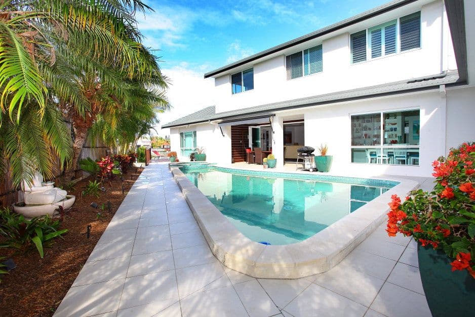 5 Tyrone Avenue, Sorrento QLD 4217, Sorrento - Thumbnail 2