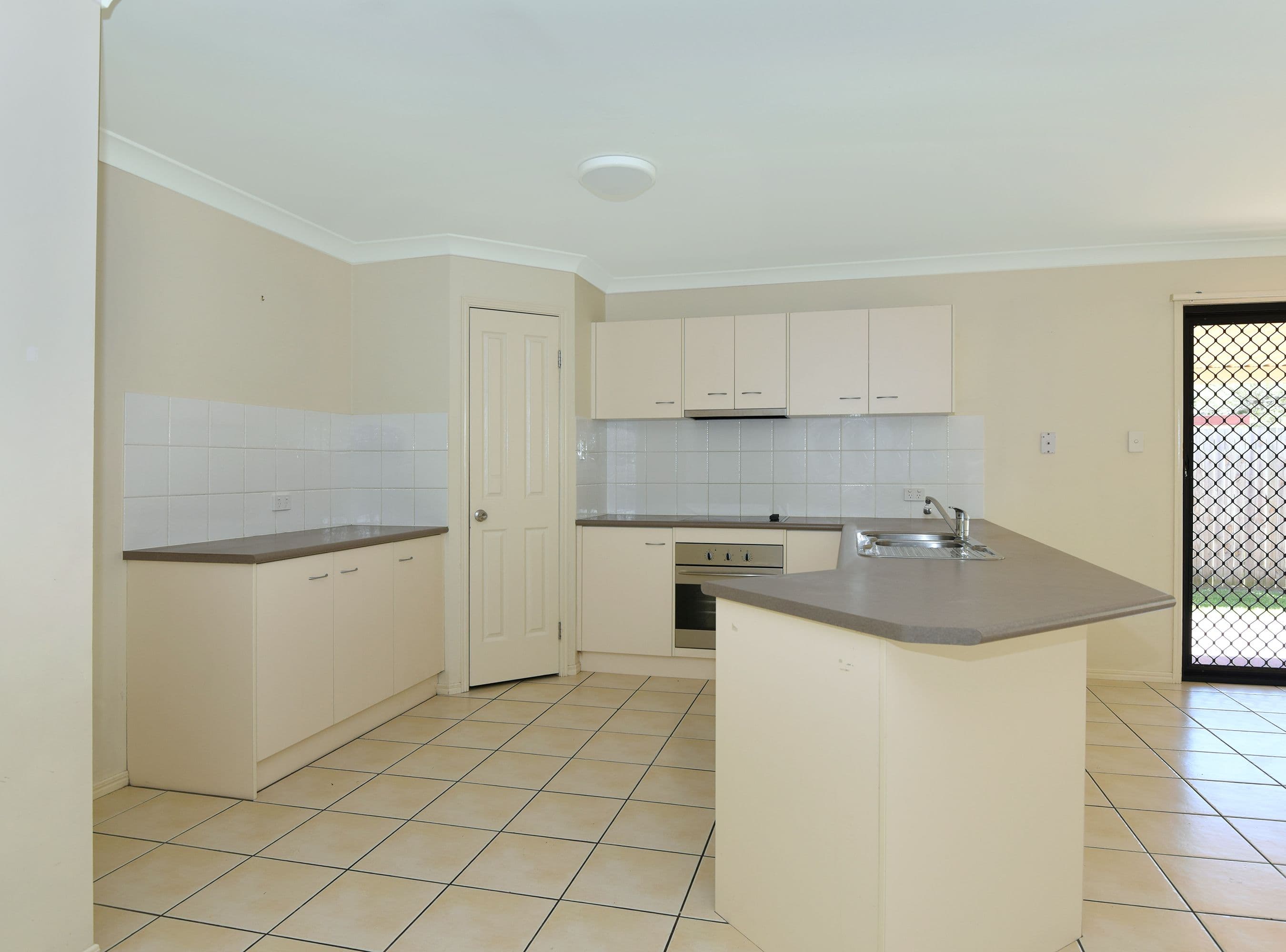 16 Wareena Crescent, Glenvale QLD 4350, Glenvale - Thumbnail 2
