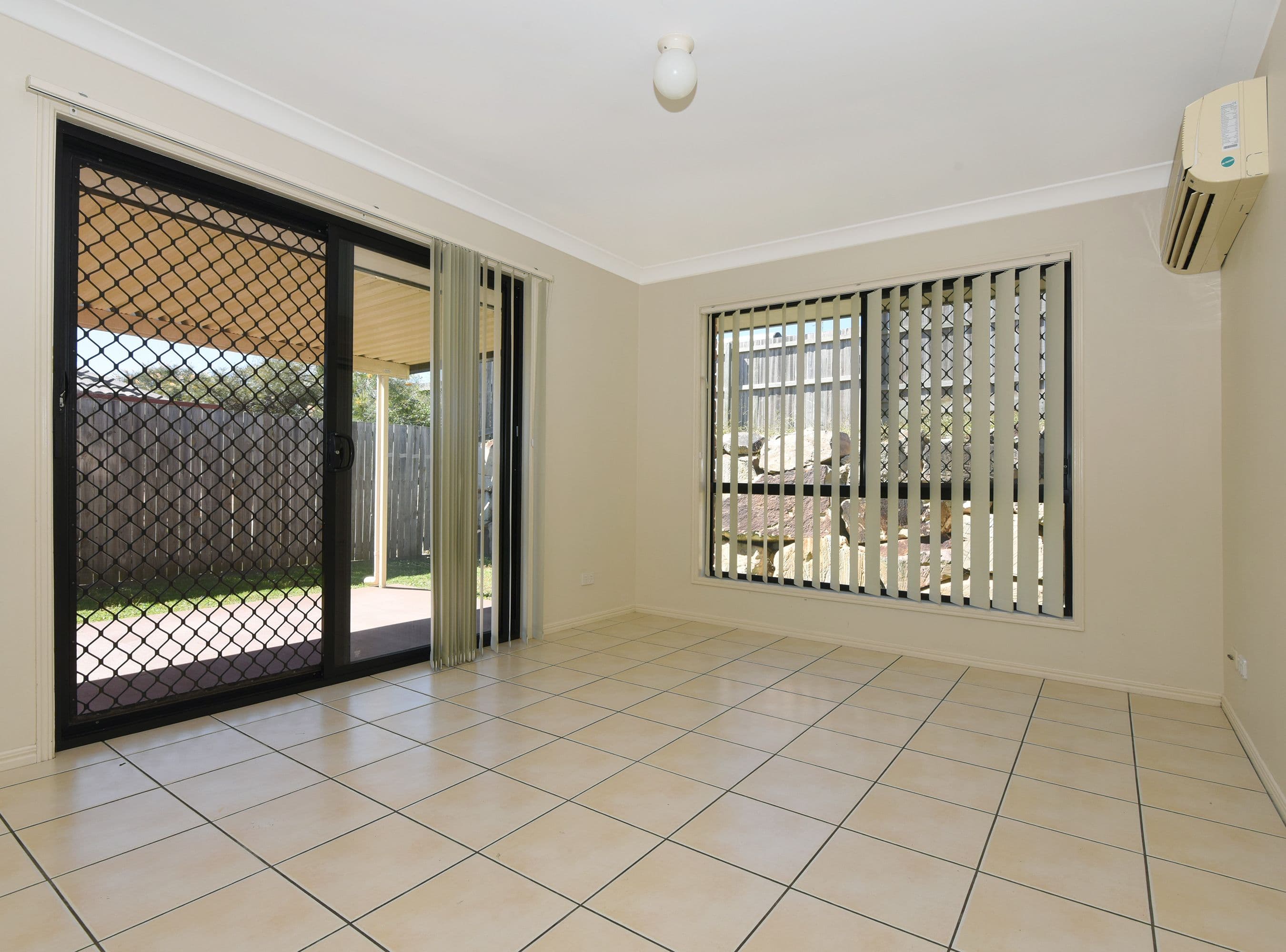 16 Wareena Crescent, Glenvale QLD 4350, Glenvale - Thumbnail 4