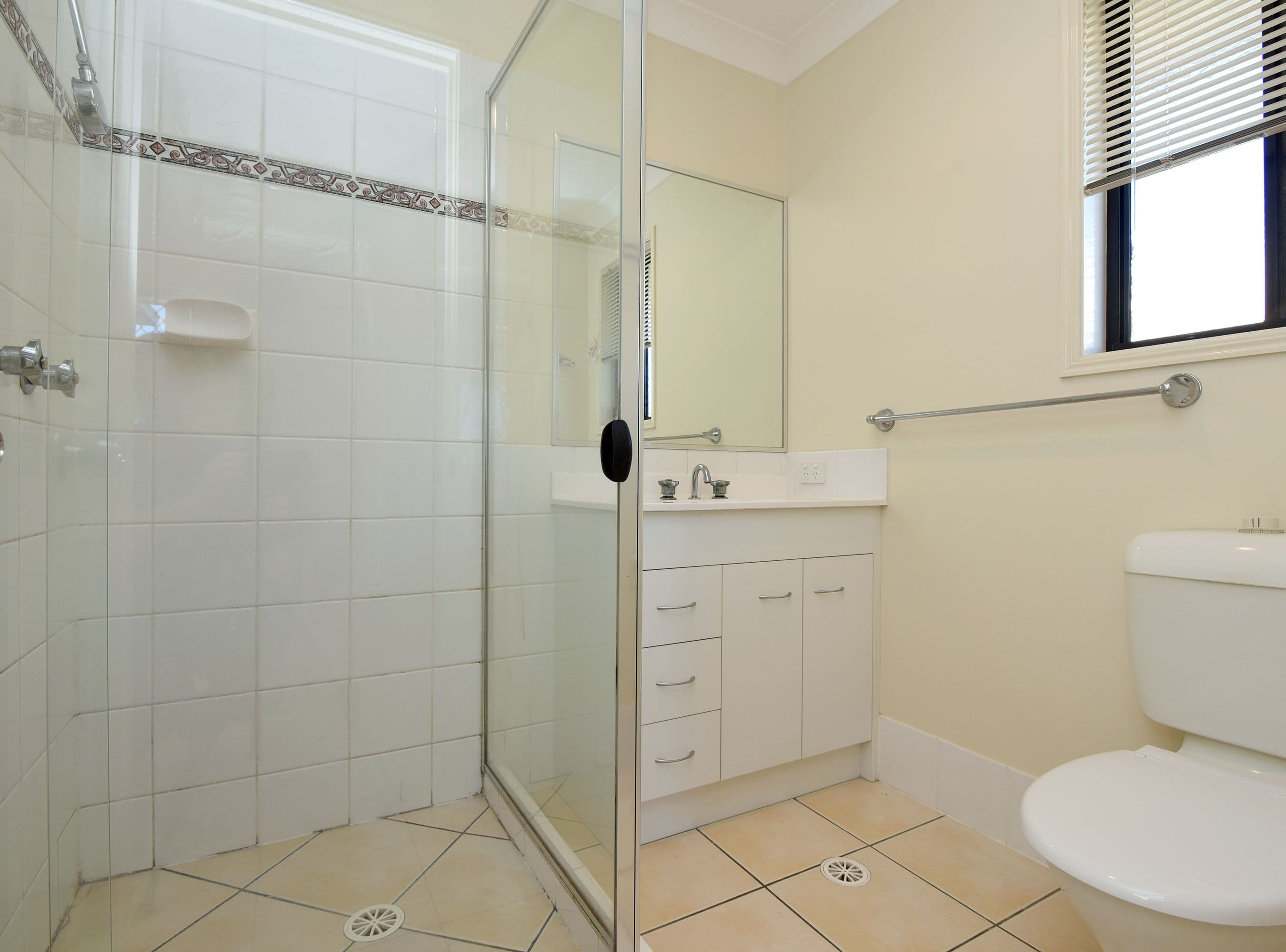 16 Wareena Crescent, Glenvale QLD 4350, Glenvale - Thumbnail 6