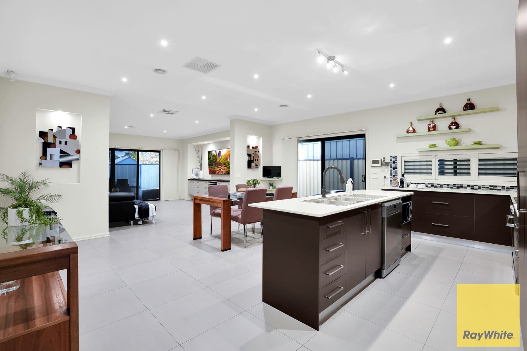 21 Manny Paul Circuit, Burnside Heights VIC 3023, Burnside Heights - Thumbnail 4