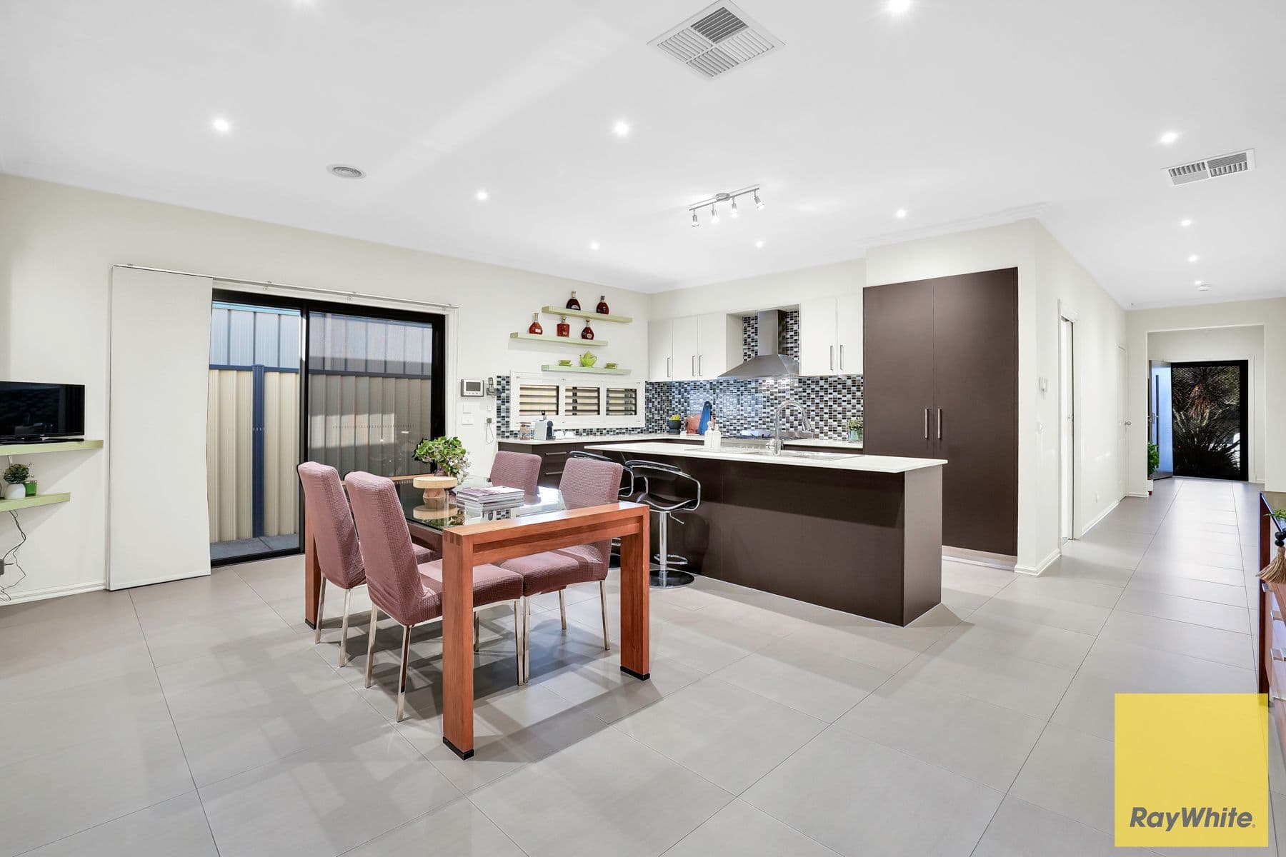 21 Manny Paul Circuit, Burnside Heights VIC 3023, Burnside Heights - Thumbnail 5