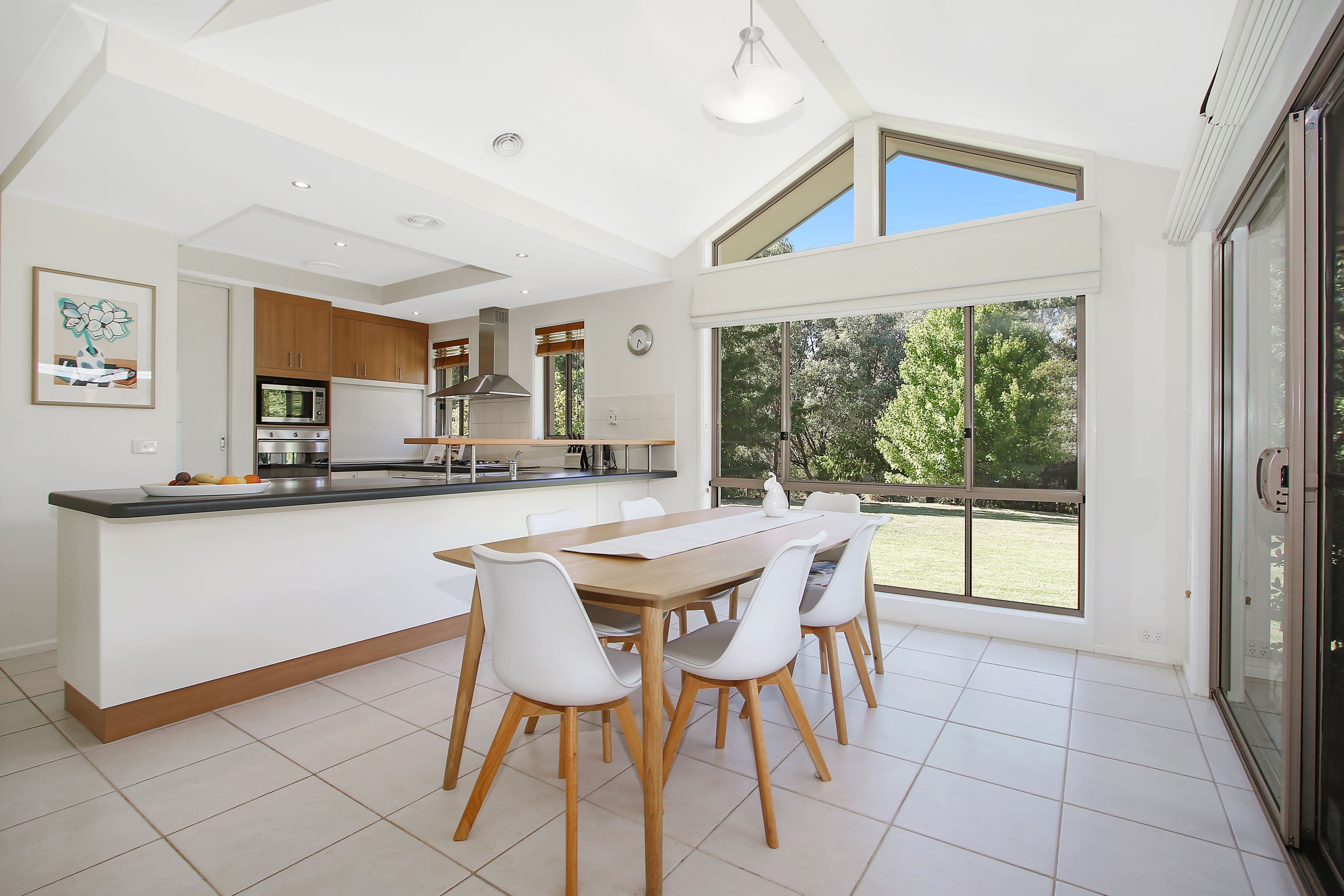 16 Innisfree Drive, West Wodonga VIC 3690, West Wodonga - Thumbnail 2