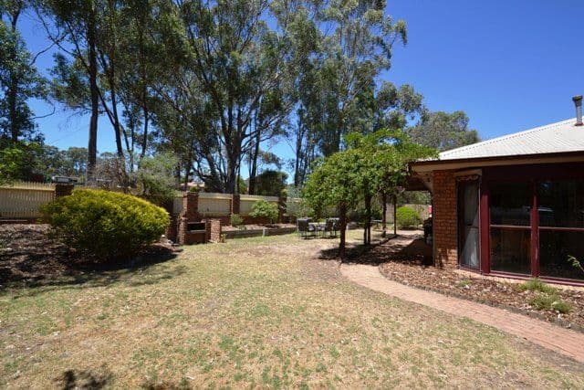 69 Redbank Road, SEYMOUR VIC 3660, Seymour - Thumbnail 3