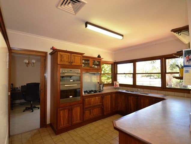 69 Redbank Road, SEYMOUR VIC 3660, Seymour - Thumbnail 6