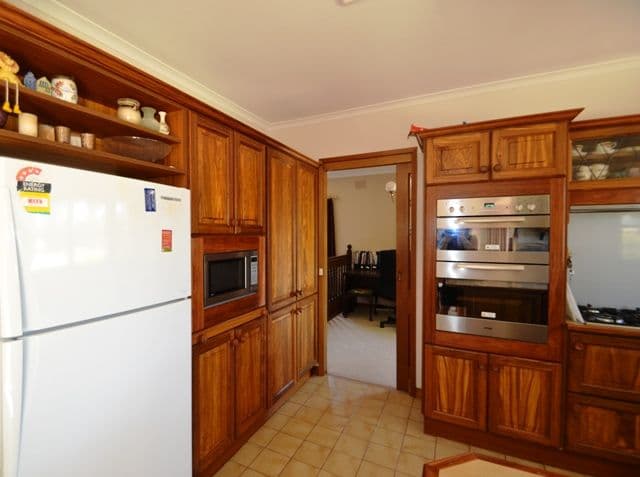 69 Redbank Road, SEYMOUR VIC 3660, Seymour - Thumbnail 8