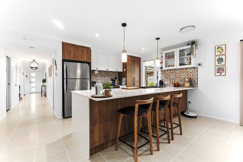 4 Evelyn Close, Hamlyn Terrace - Thumbnail 4