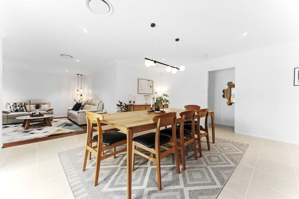 4 Evelyn Close, Hamlyn Terrace - Thumbnail 7