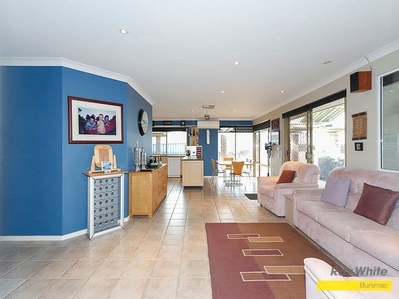 164 Illawarra Crescent, Ballajura WA 6066, Ballajura - Thumbnail 6