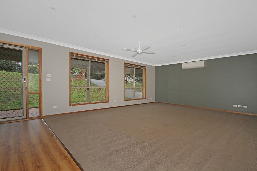 7 Thomas Mitchell Crescent, Sunshine Bay - Thumbnail 4